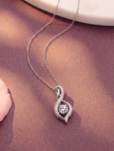 Elegant Pendant Chain Necklace